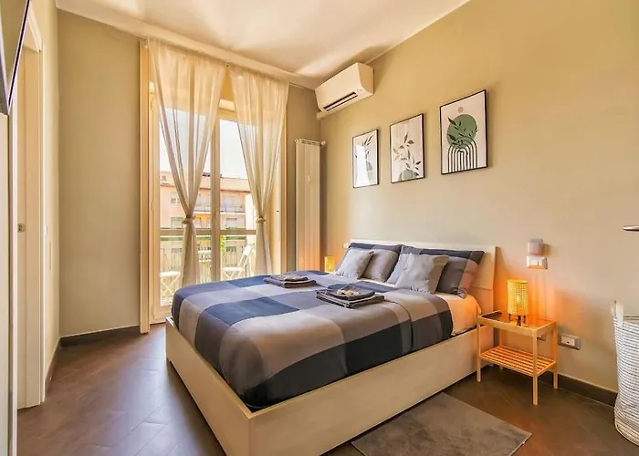 Exclusive & Strategic 2-Bedroom Apartment, 50M From M4