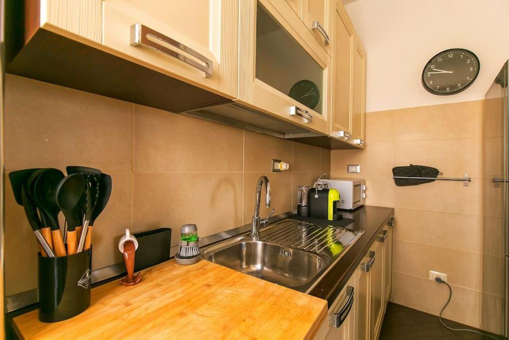 Exclusive & Strategic 2-bedroom Apartment, 50m From M4 Milan