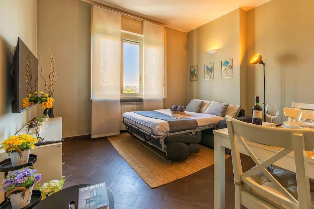 Appartement Exclusive & Strategic 2-bedroom Apartment, 50m From M4