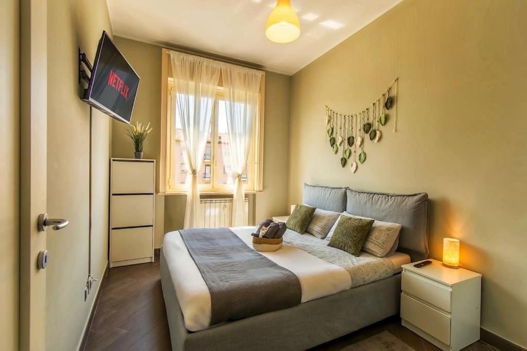 Appartement Exclusive & Strategic 2-bedroom Apartment, 50m From M4