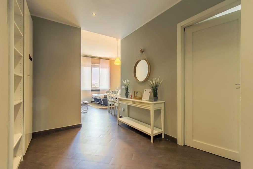 Appartement Exclusive & Strategic 2-bedroom Apartment, 50m From M4 Milan